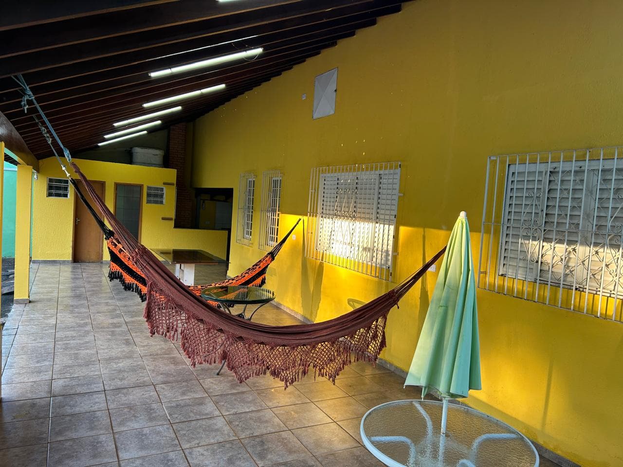 Chácara com piscina e área de lazer completa — foto 13